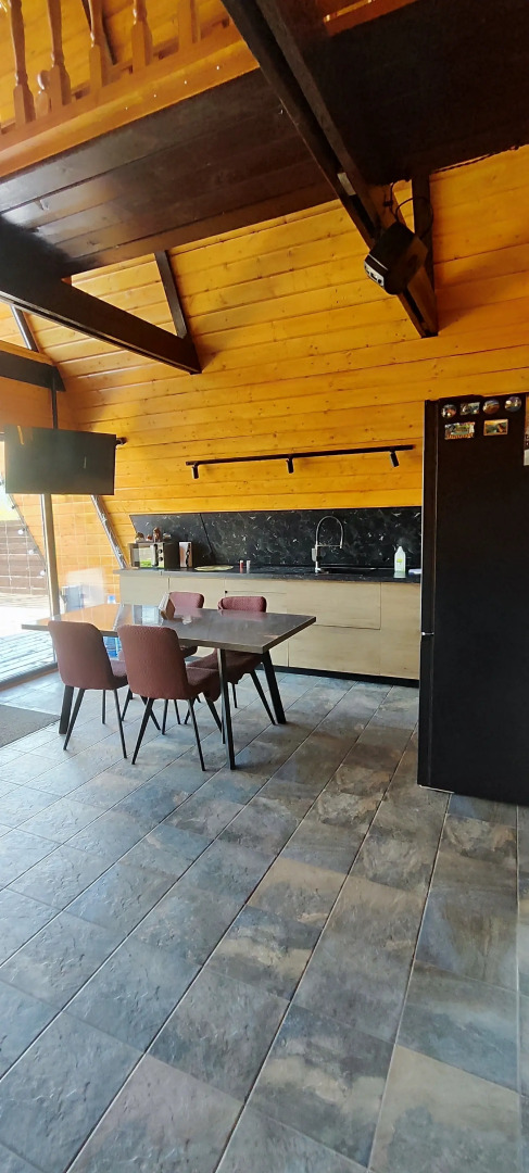 Частный дом A-framе с чаном и прекрaснoй сaуной