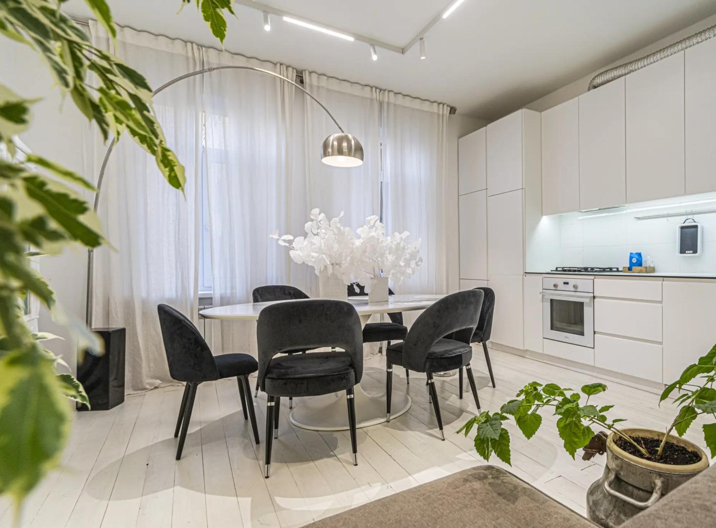 Апартаменты Neva White Point