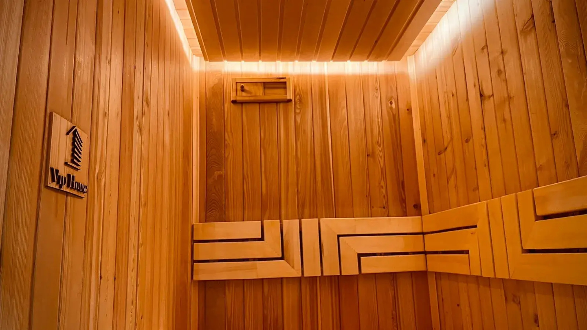 Апартаменты с дизайнерским ремонтом и сауной