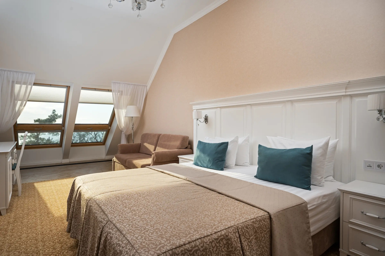 Династия (Геленджик)