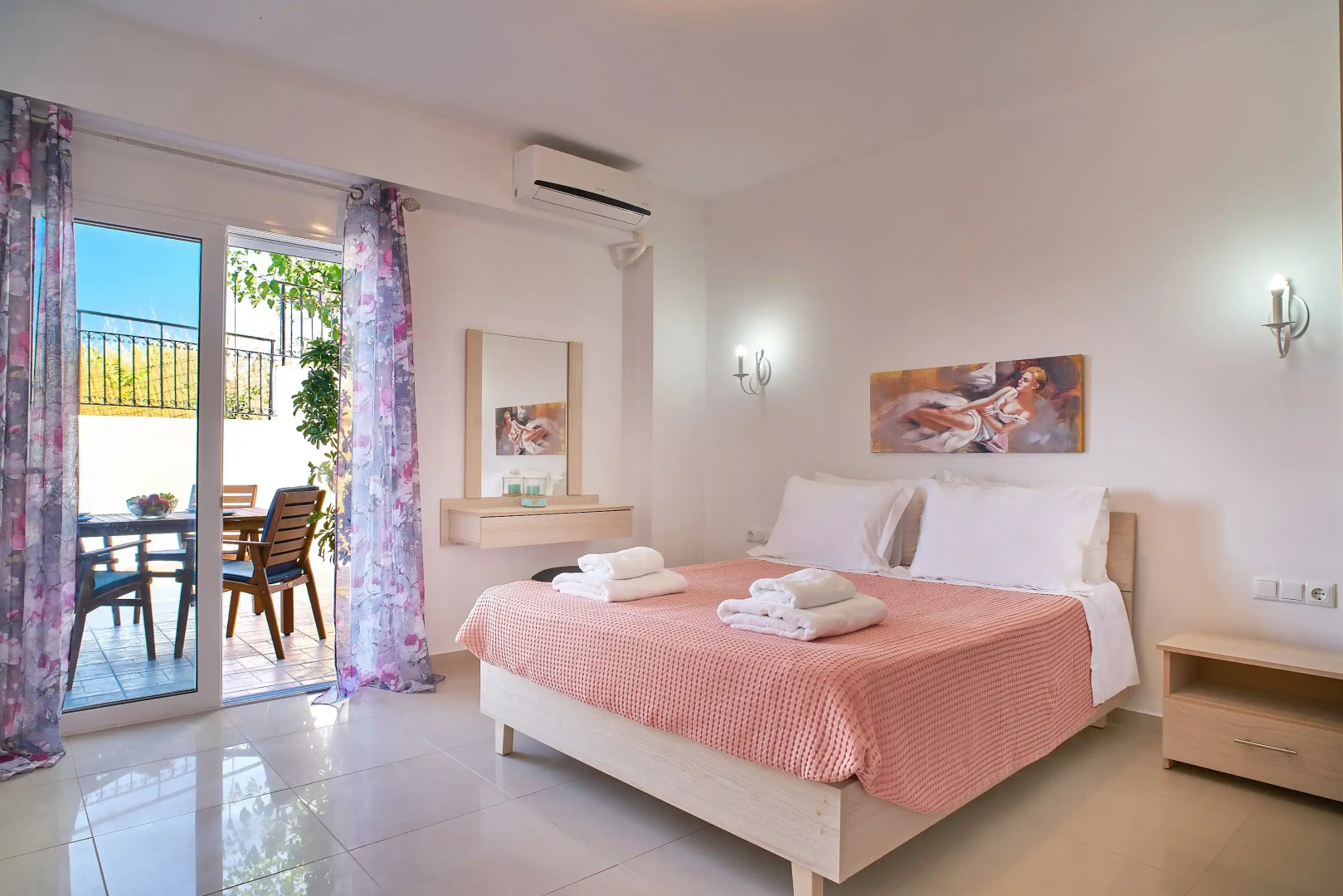 Отель Lake View Suites