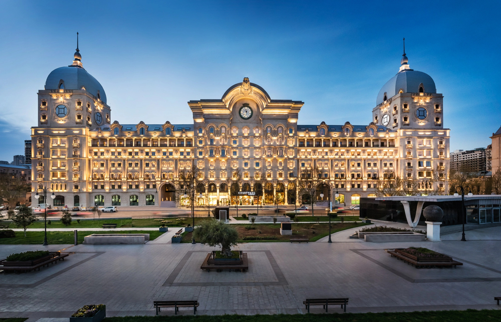 Отель Courtyard by Marriott Baku