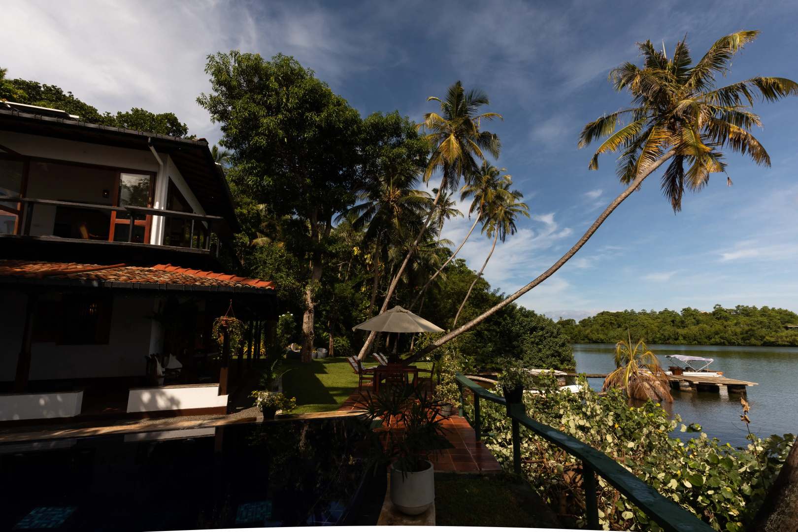Вилла South Point Cottage 3 bedrooms Lake front