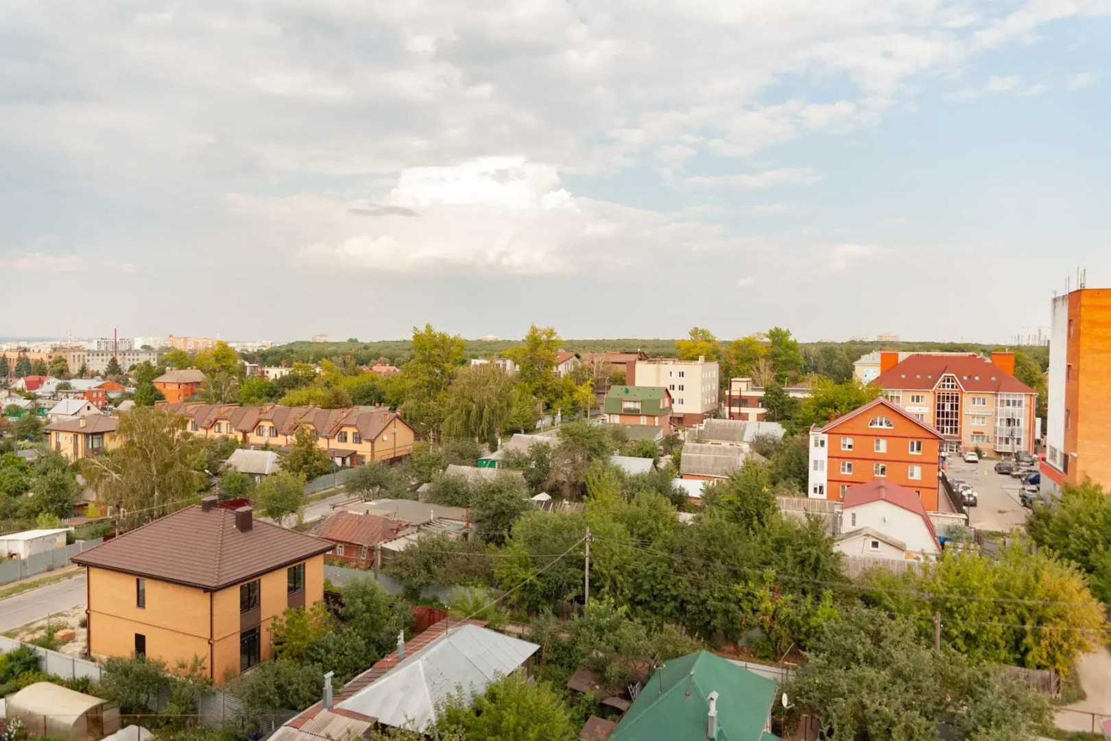 Апартаменты двухкомнатные (114) Серебровская 91