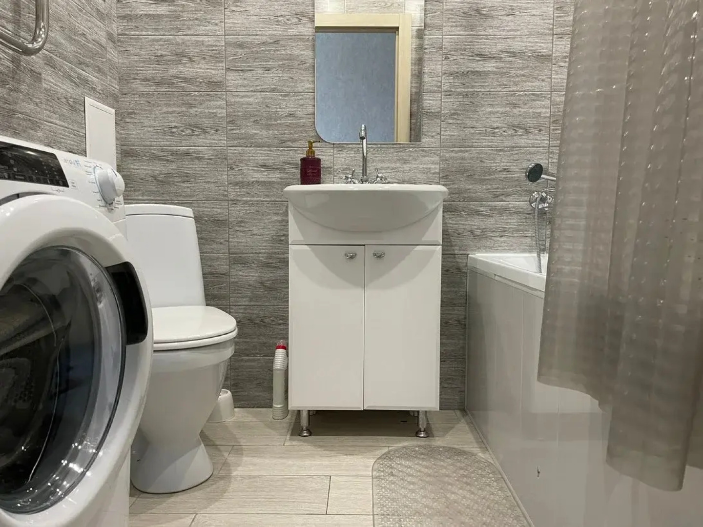 Квартира в центре города в хорошем районе с развитой инфраструктурой