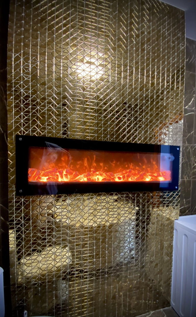 Апартаменты Центр, Апартаменты с камином и огромной ванной