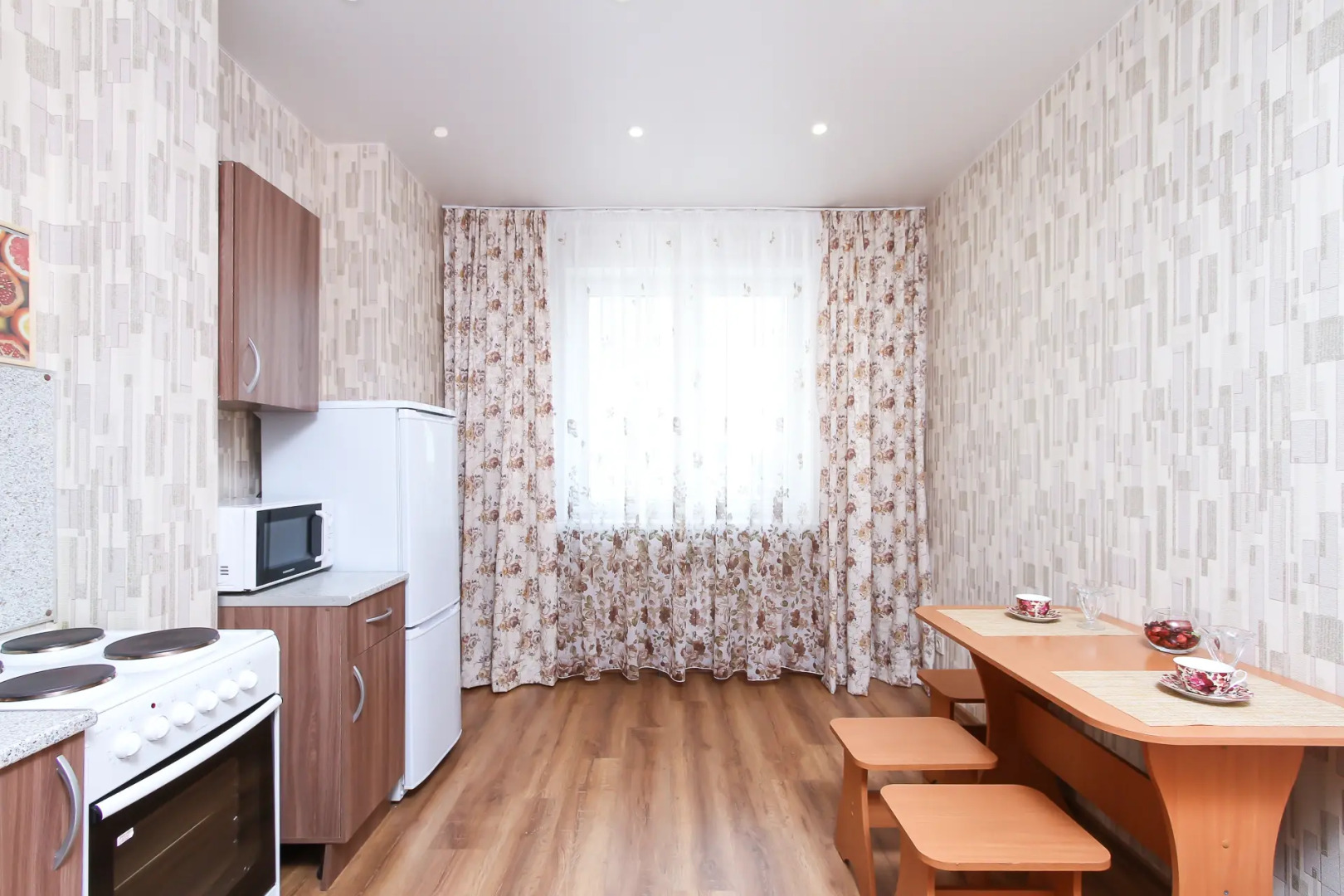 Апартаменты Фрунзе 49/2 этаж 4