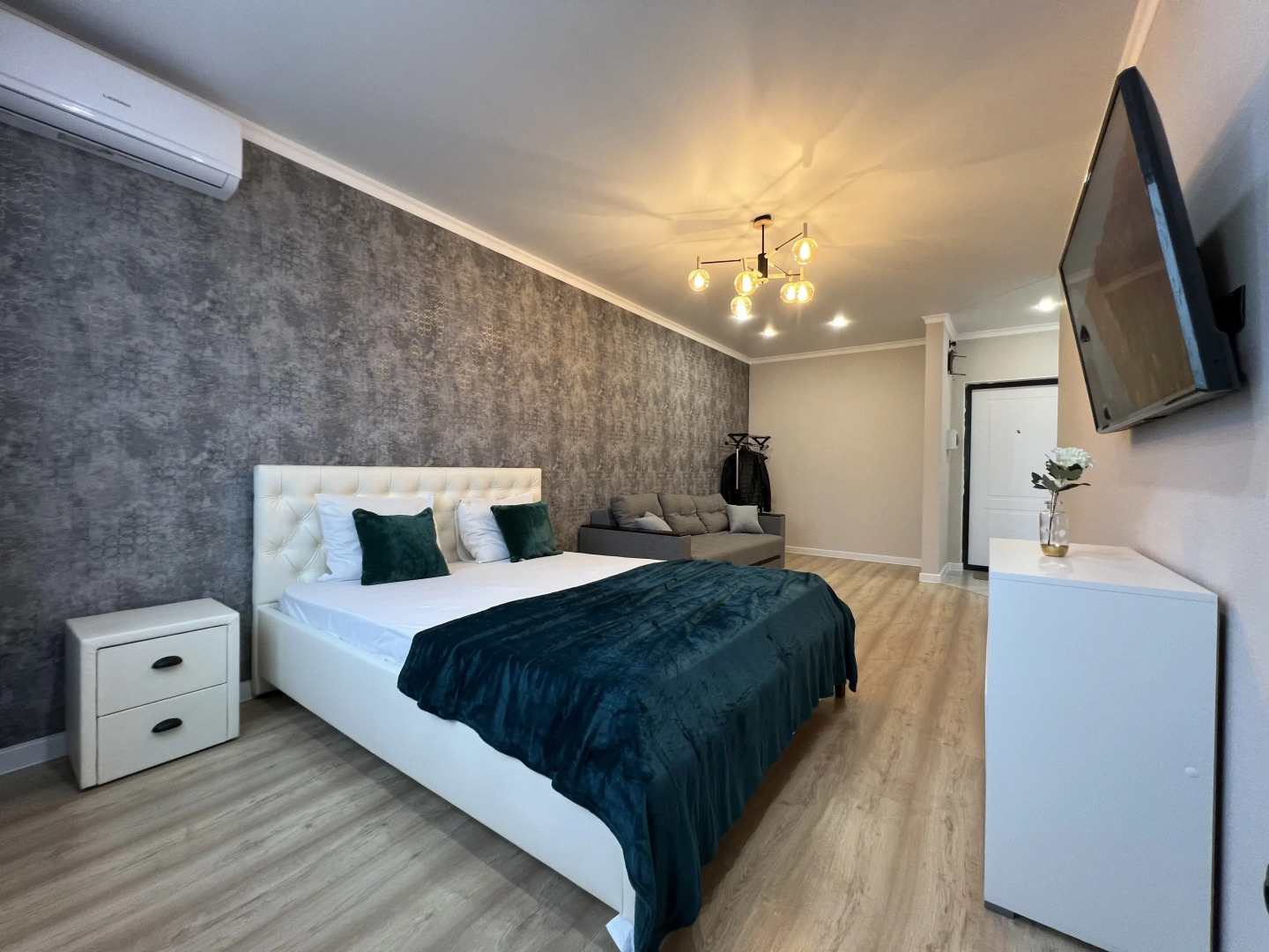 Апартаменты Гринхаус Салмышская 9/5