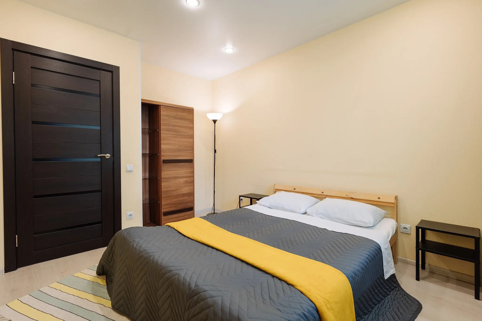 Апартаменты 9 ночей на Островского 5