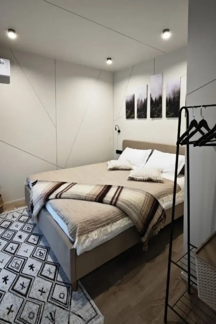 Частный дом с камином и потрясающим видом на лес