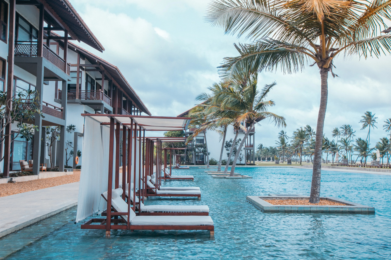 Курортный отель Anantaya Resort and Spa Chilaw