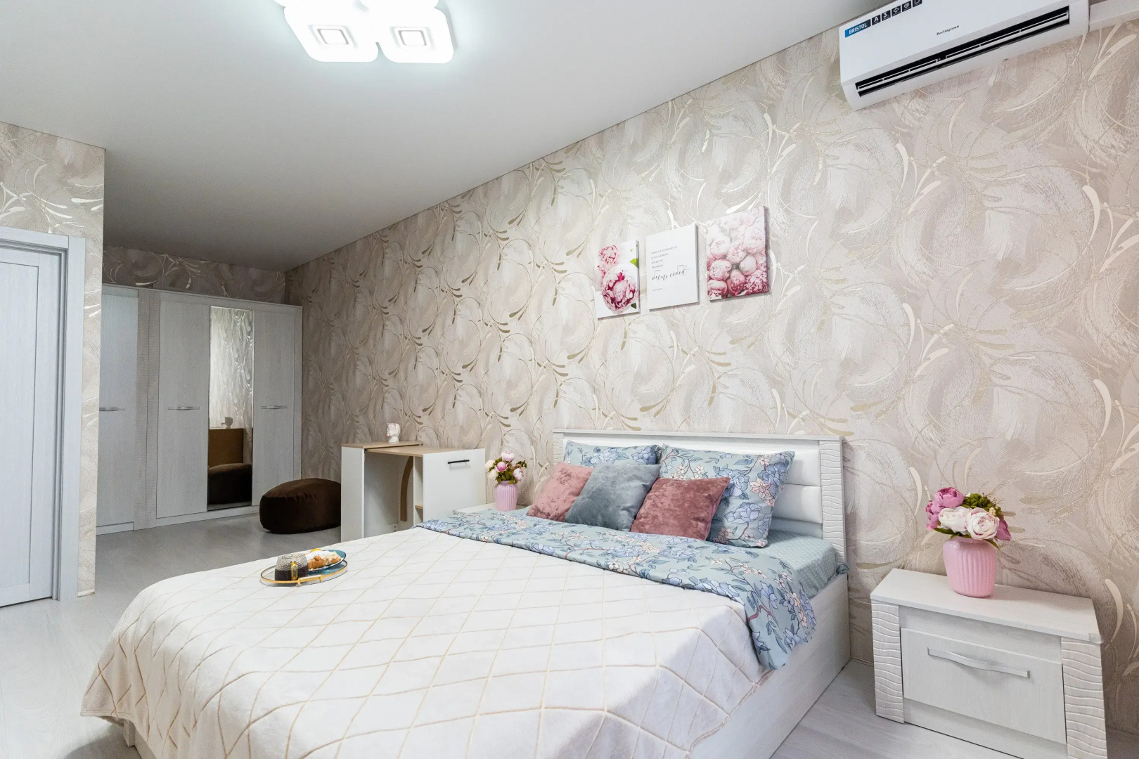 Апартаменты стильные в современном ЖК от LetoApart