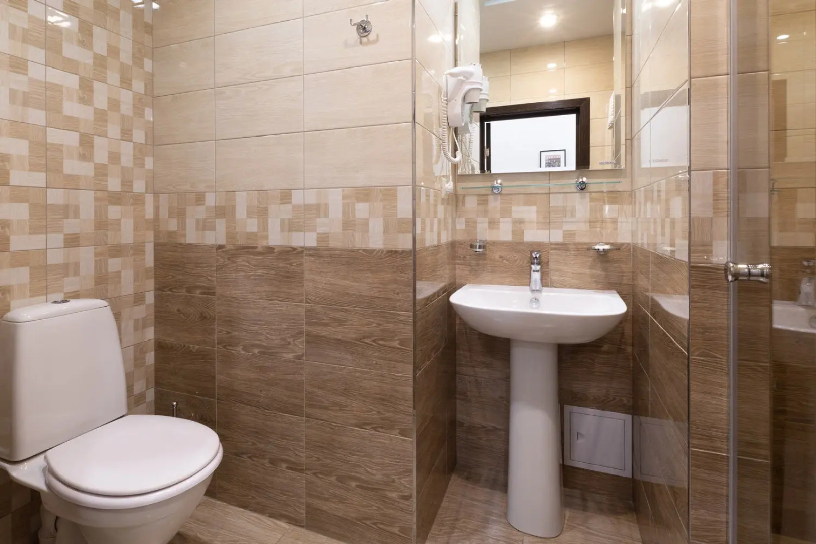 Отель Артхофф