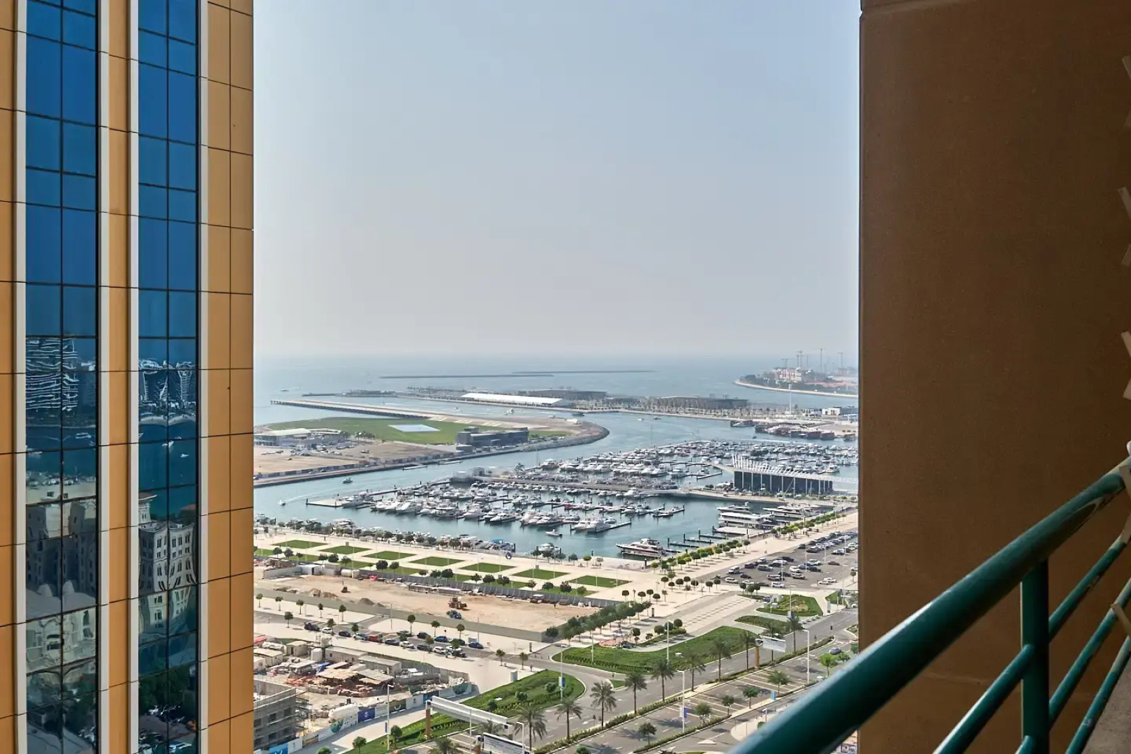 Апартаменты Welcome Home in Marina Crown 1 Спальня с Балконом