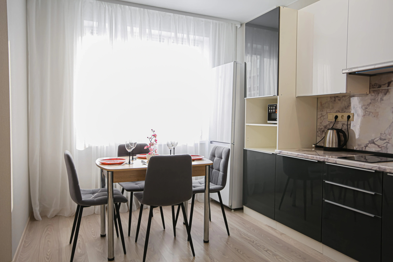 Апартаменты SunSet 2-Оранжерейная 2к1 кв 229