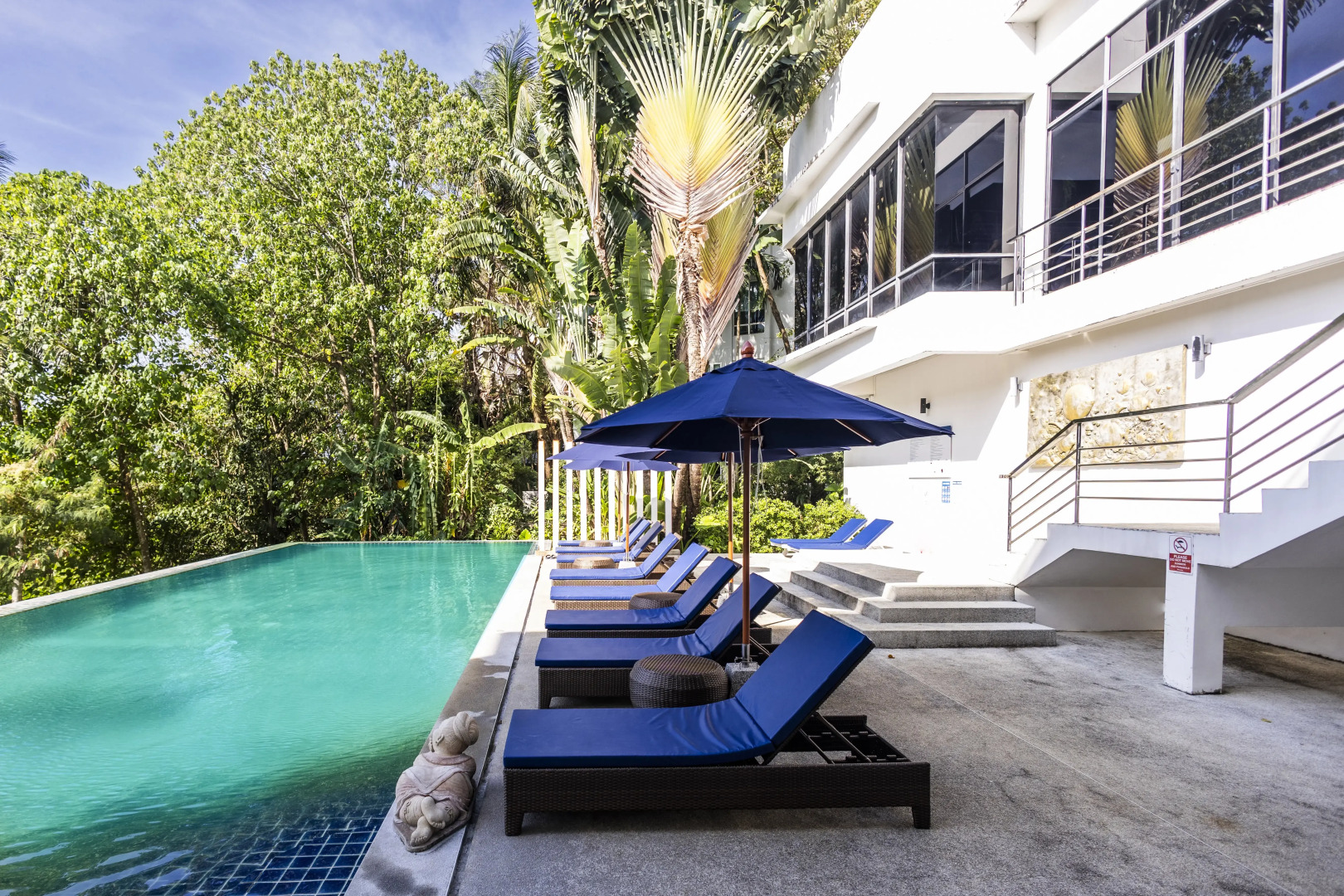 Апарт-отель Karon Beach Residence Phuket