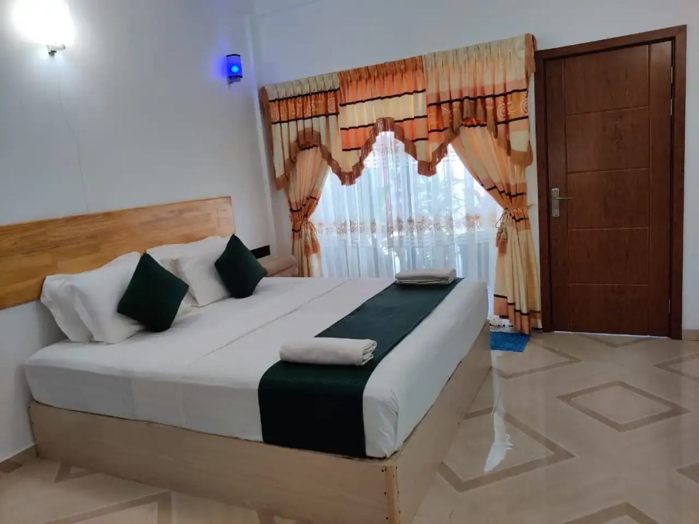 Отель Resten inn