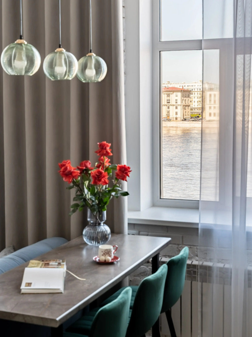 Апартаменты Лофт с видом на Неву