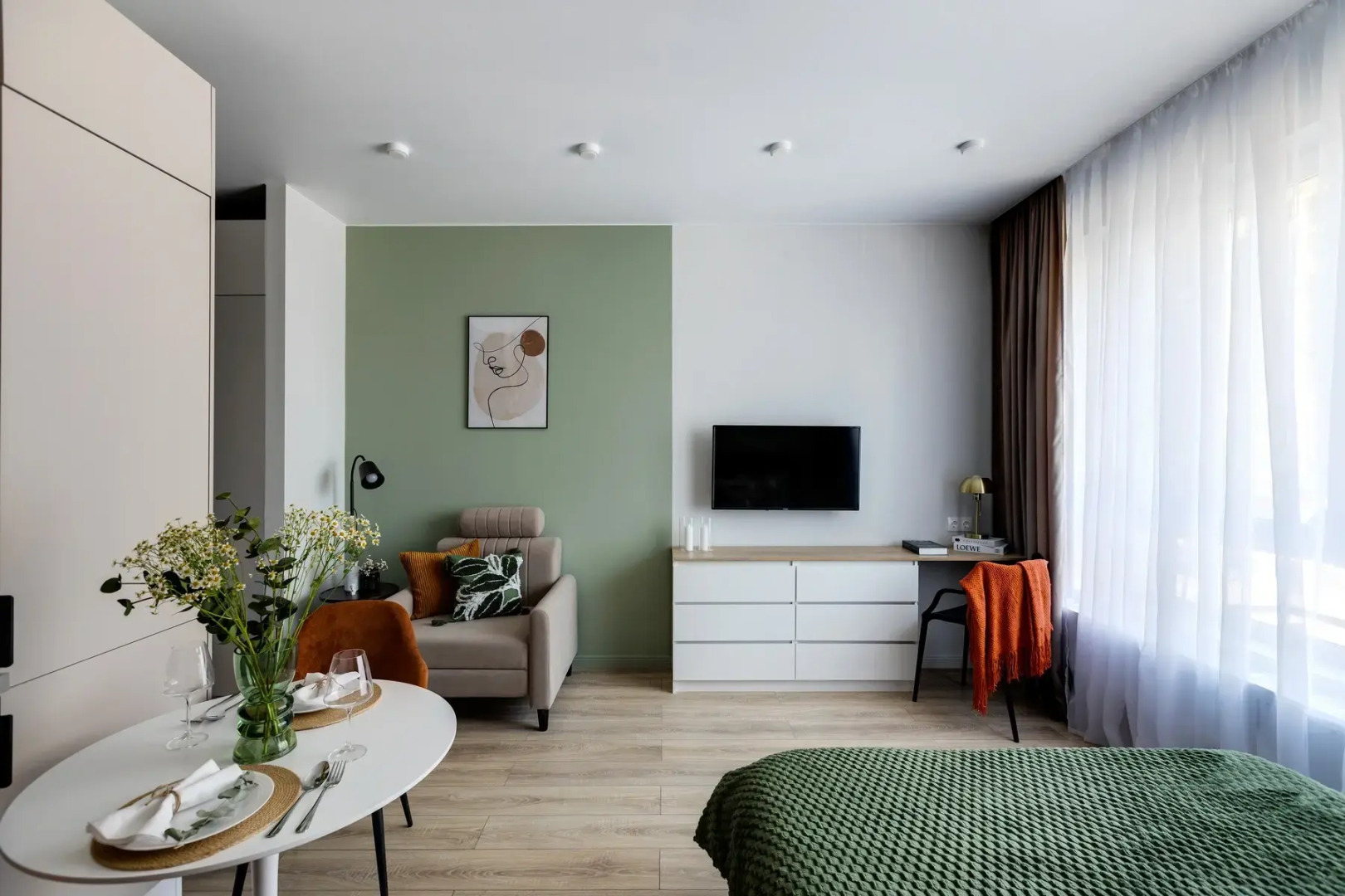 Апартаменты Монро studio от Home24