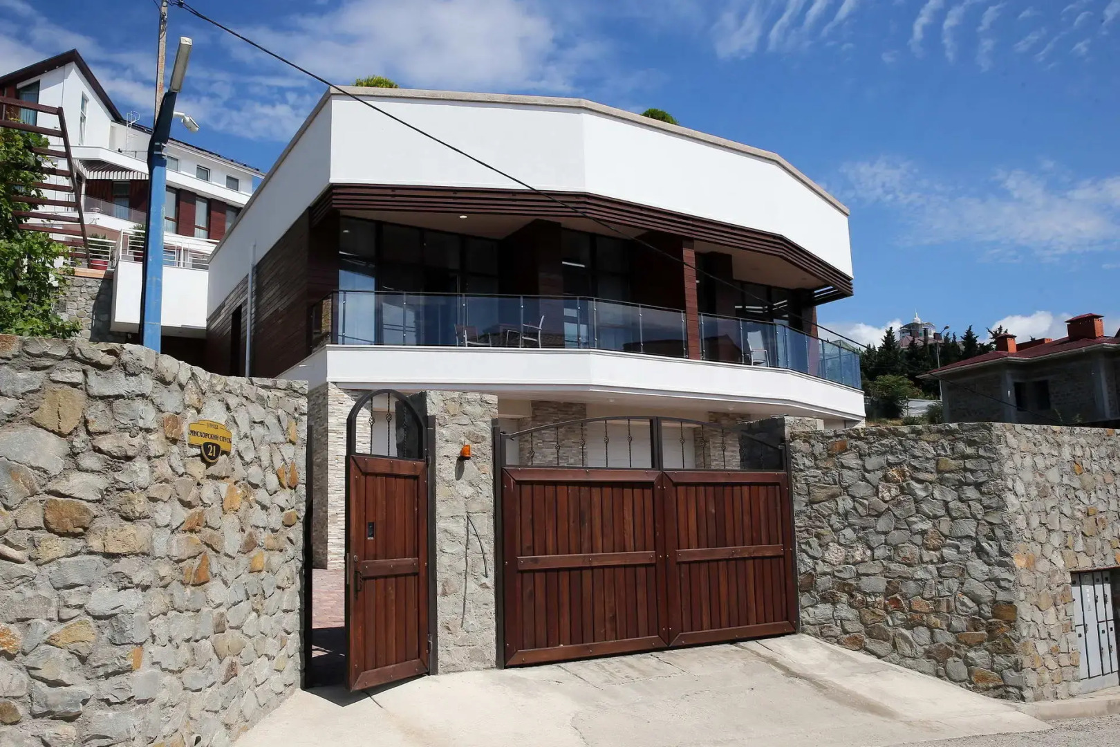 Жилые помещения Восток-Запад