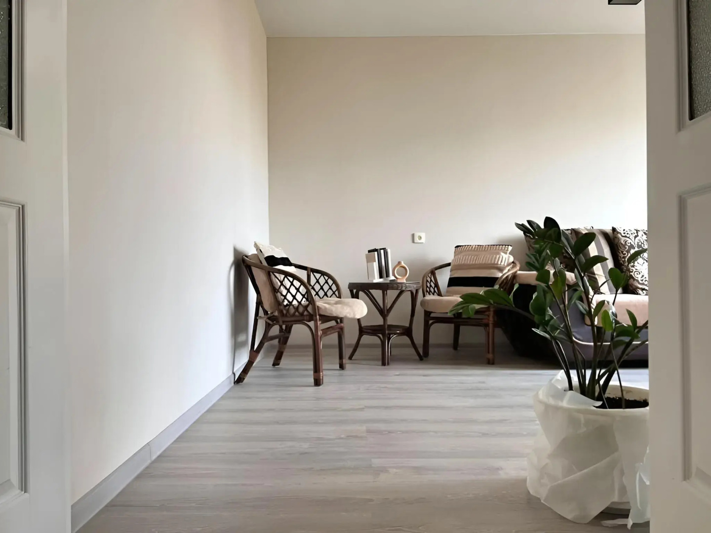 Квартира на Рихарда Зорге 42