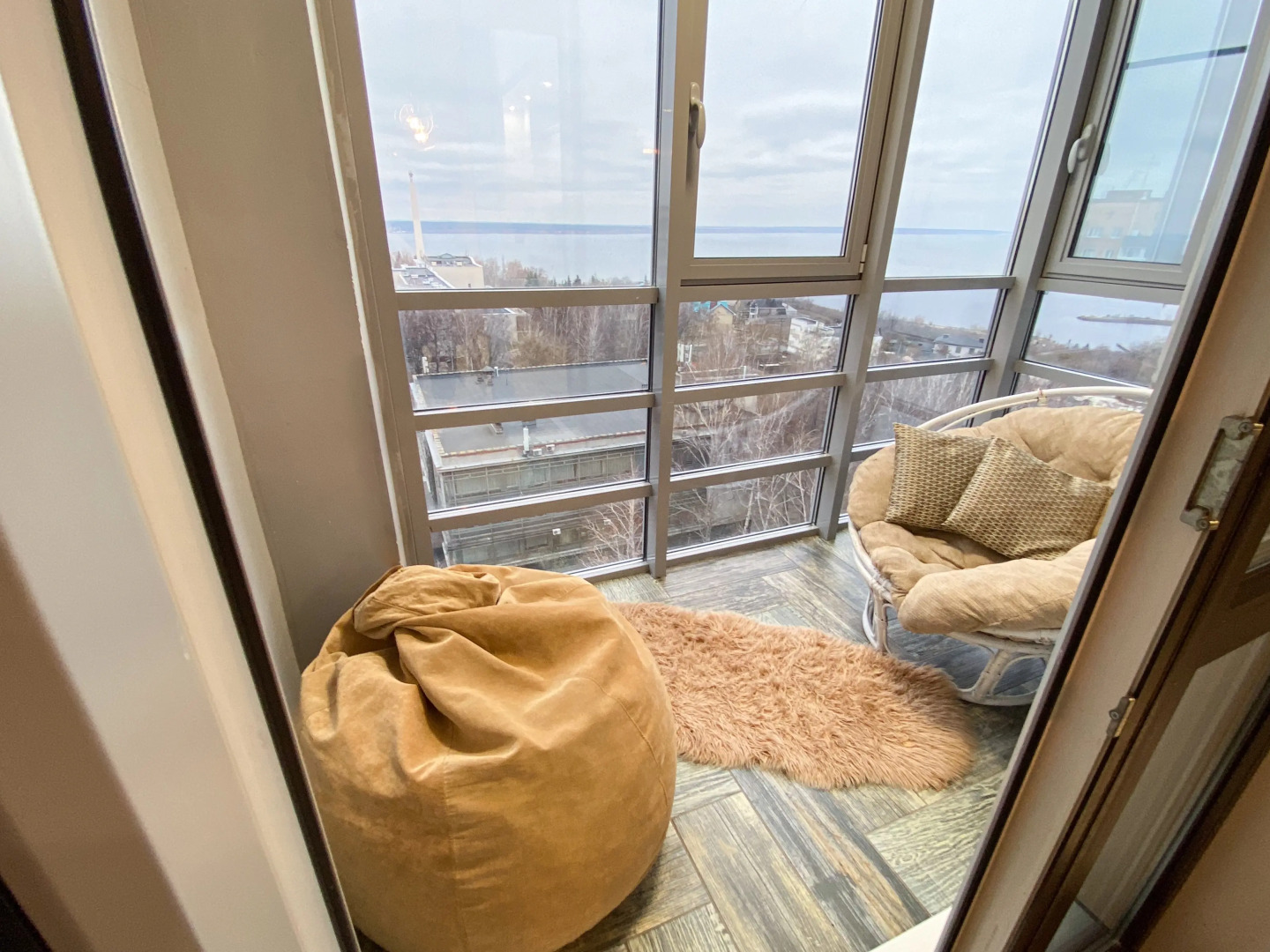 Апартаменты в центре с видом на Волгу