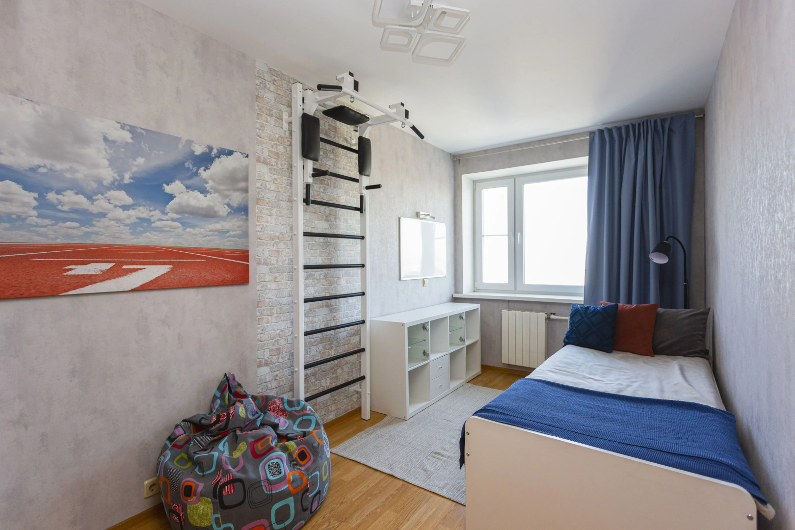 Квартира трехкомнатная в 15 минутах от центра