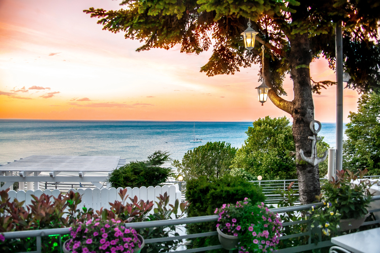 Отель Panorama Suites & Spa Adults Only