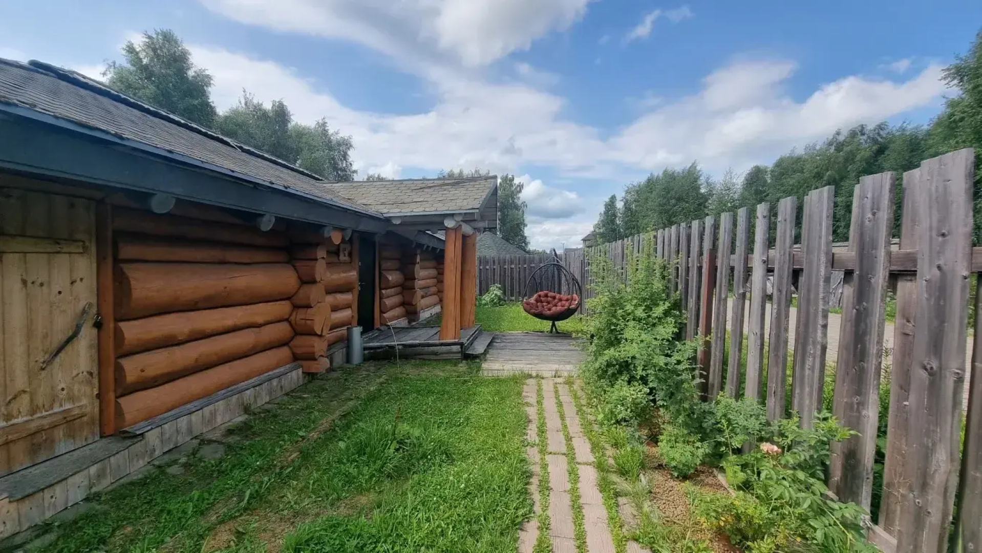 Частный дом Подмосковный Домик с двумя спальнями Люкс