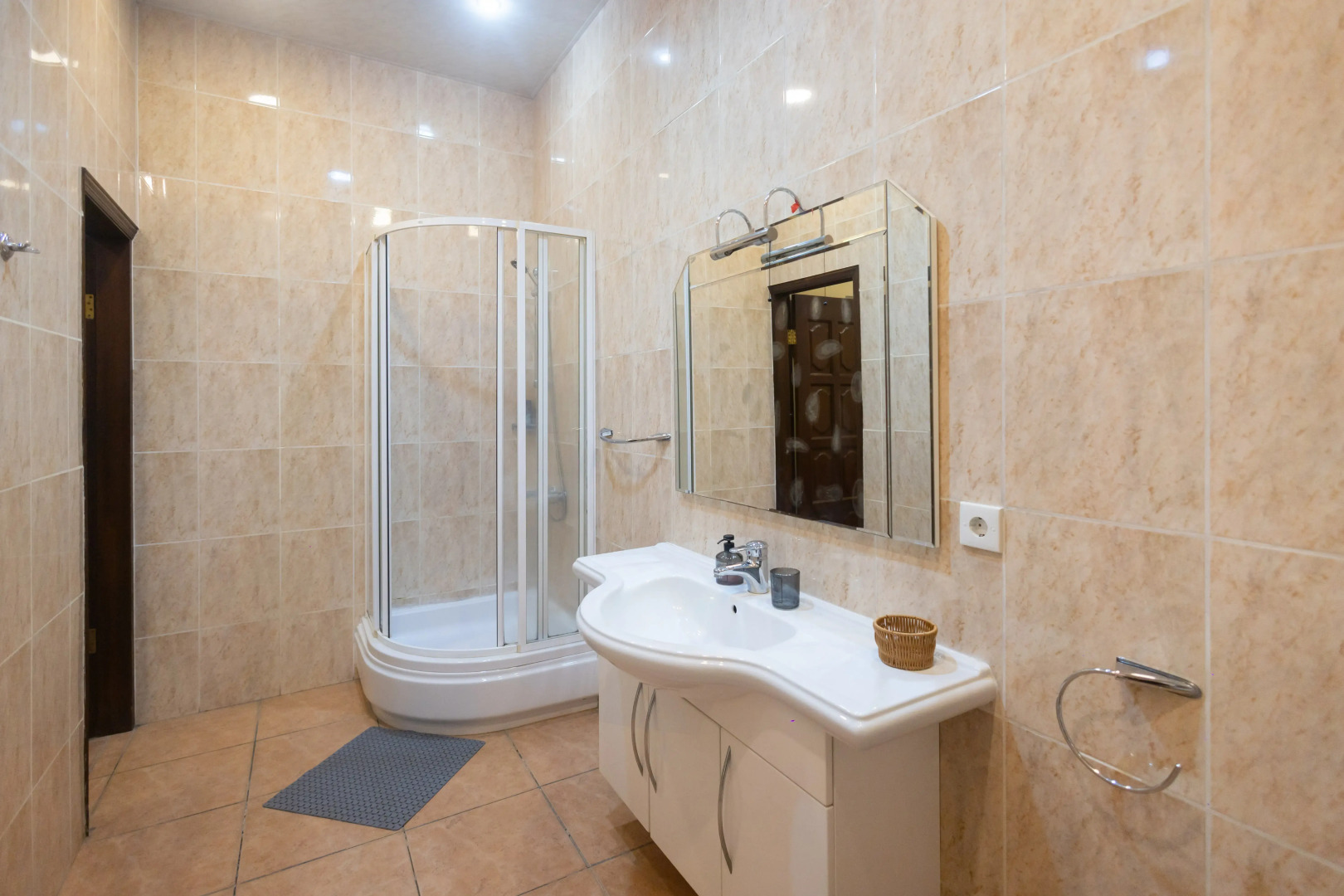 Апартаменты Односпальные с Гостиной Комнатой на Торговой (K1)