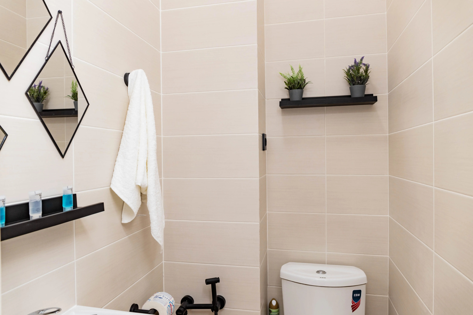 Апартаменты двухкомнатные на Наурызбай батыра 127/5