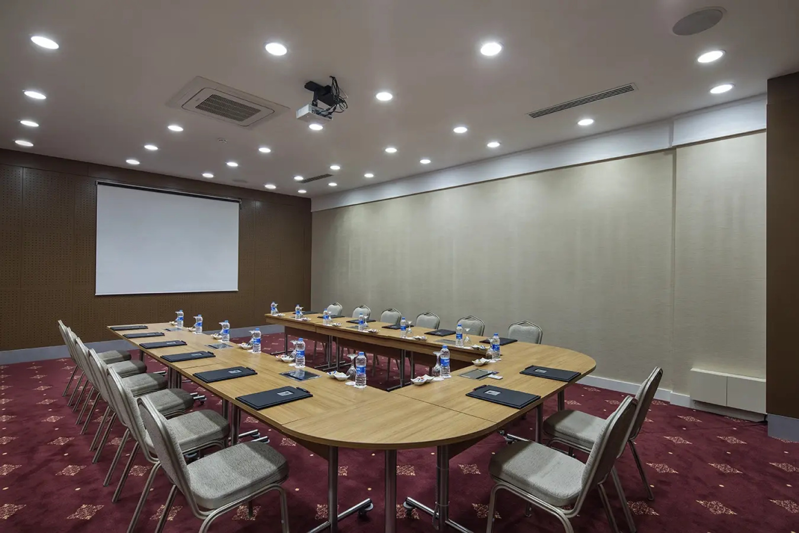 Отель Ramada By Wyndham Cappadocia