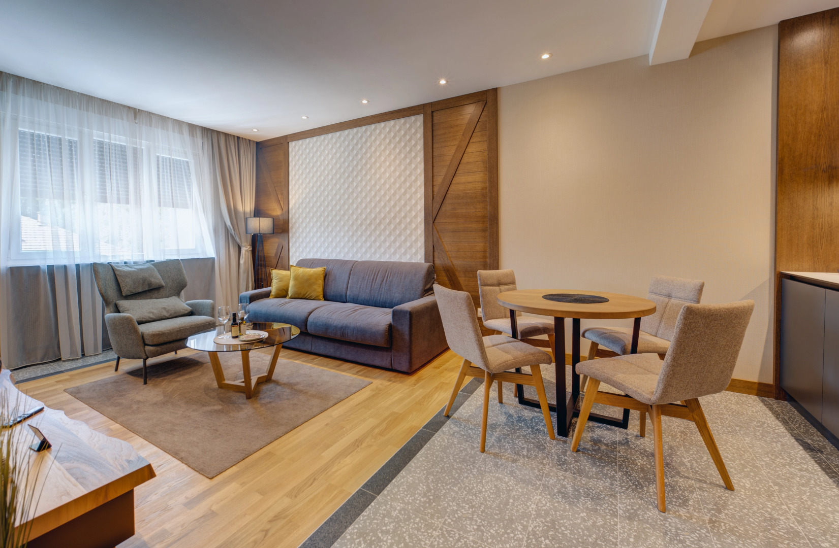 Modern Mountain CENTRAL 17 + parking Apartments