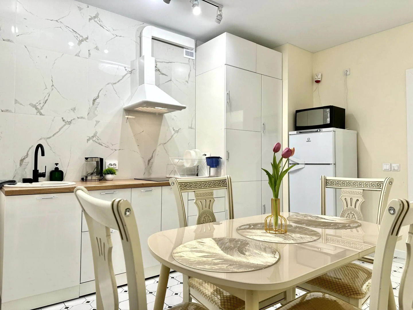 Квартира однокомнатная в центре города Сети На время