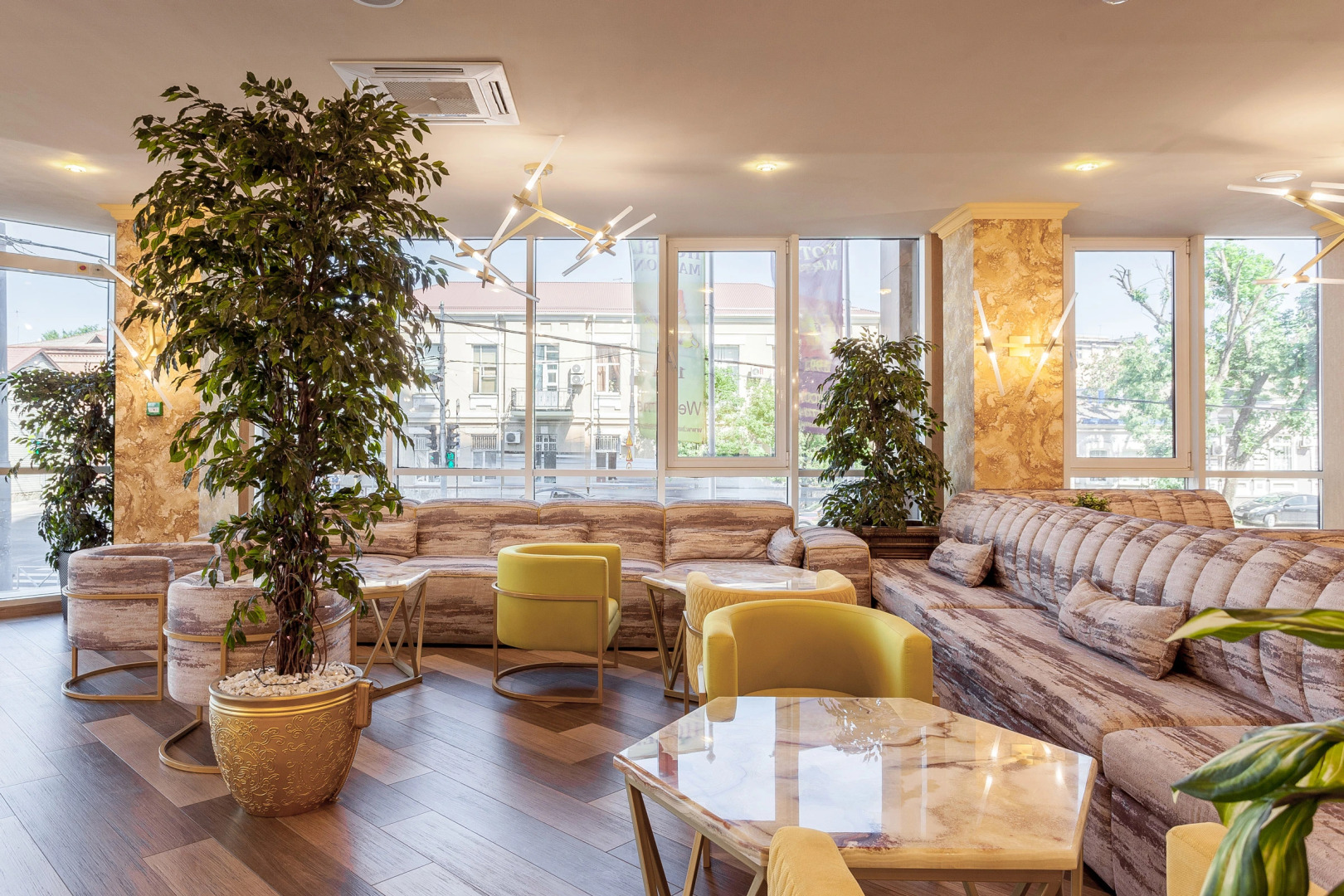 Отель Marton Palace