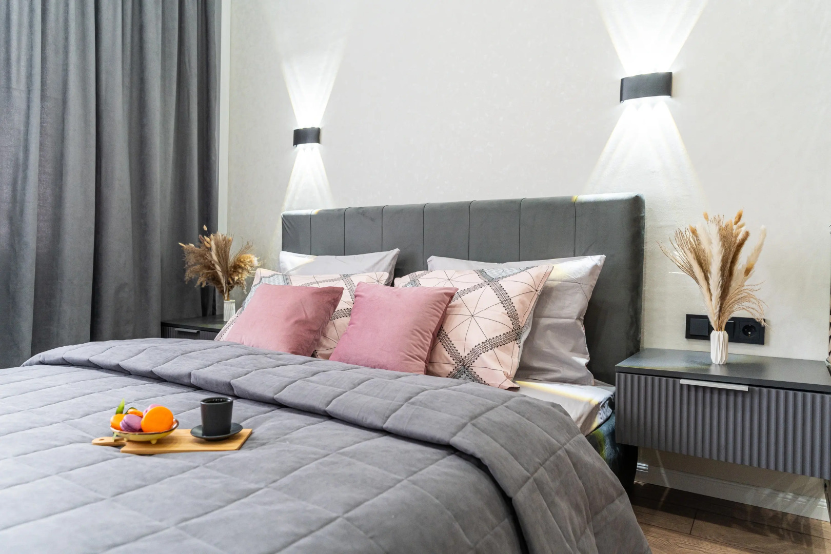 Апартаменты с дизайнерским ремонтом в Геленджике, микрорайон Парус от LetoApart