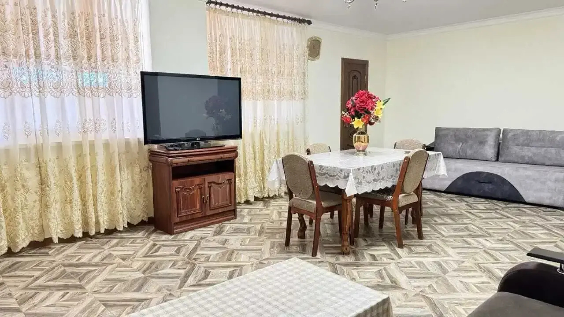 Частный дом в селе Хазар