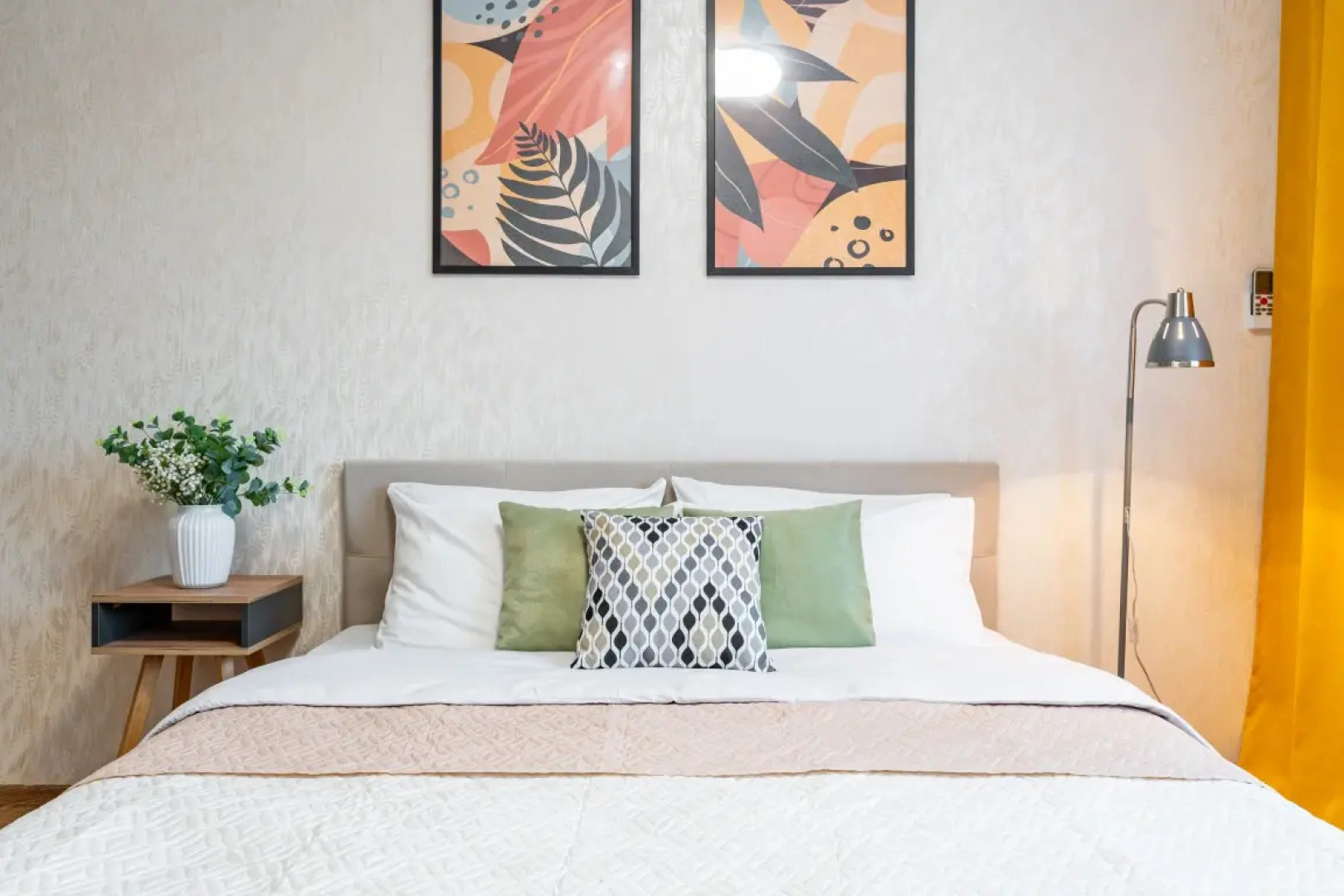 Квартира у парка Галицкого Апарт-Отелика на Героев Разведчиков