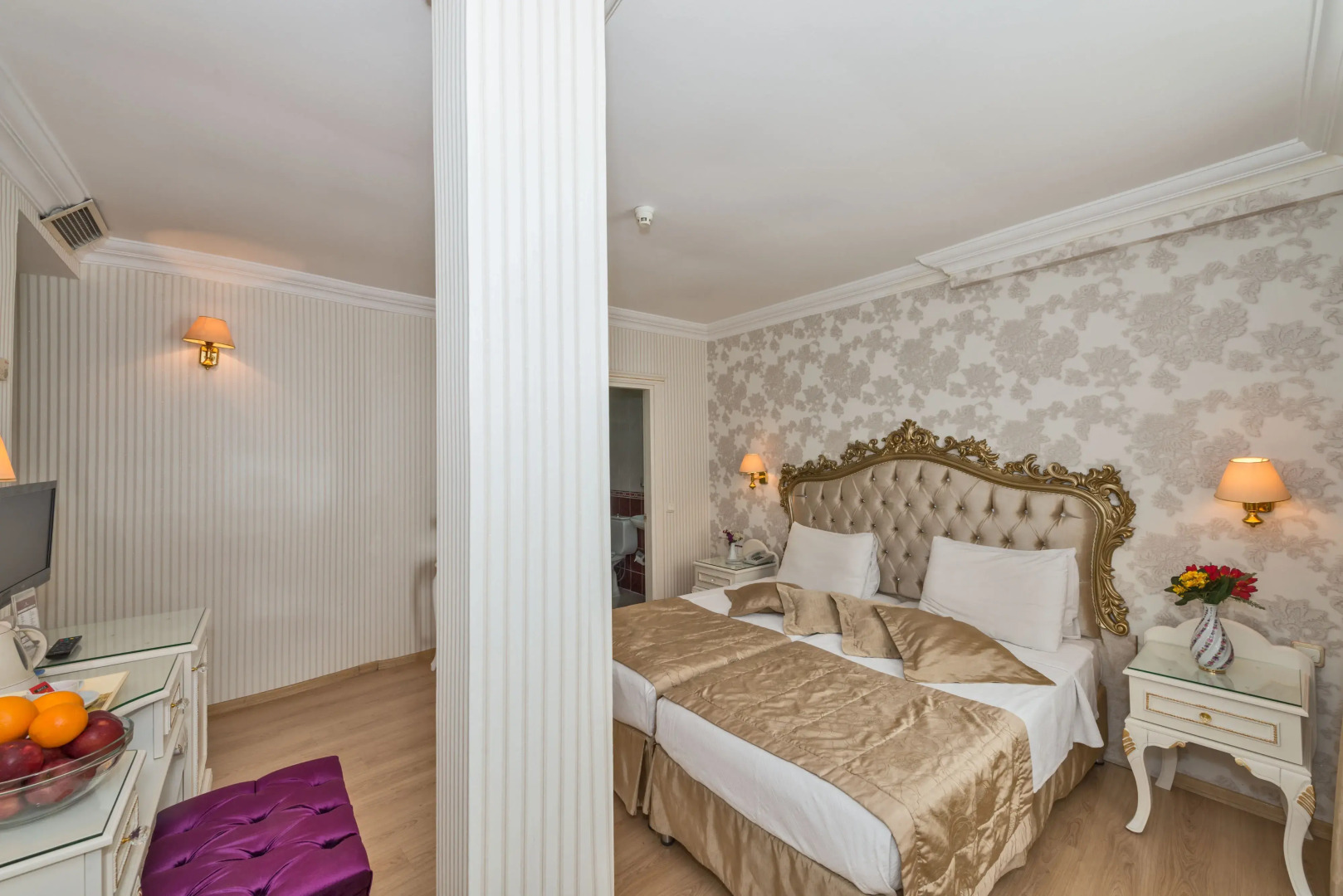 Отель Santa Sophia