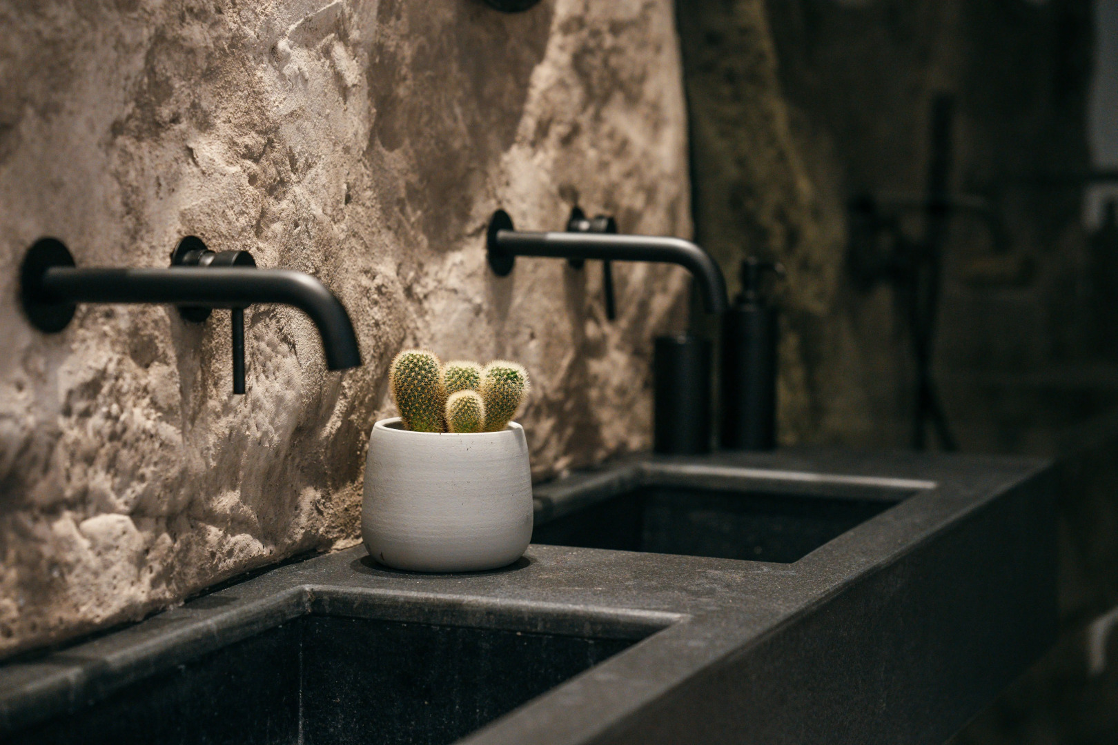 Отель Ftelia Black Villas