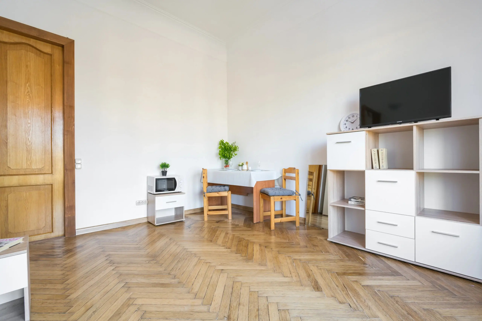 Жилое помещение Комната с Балконом на Васильевском Острове