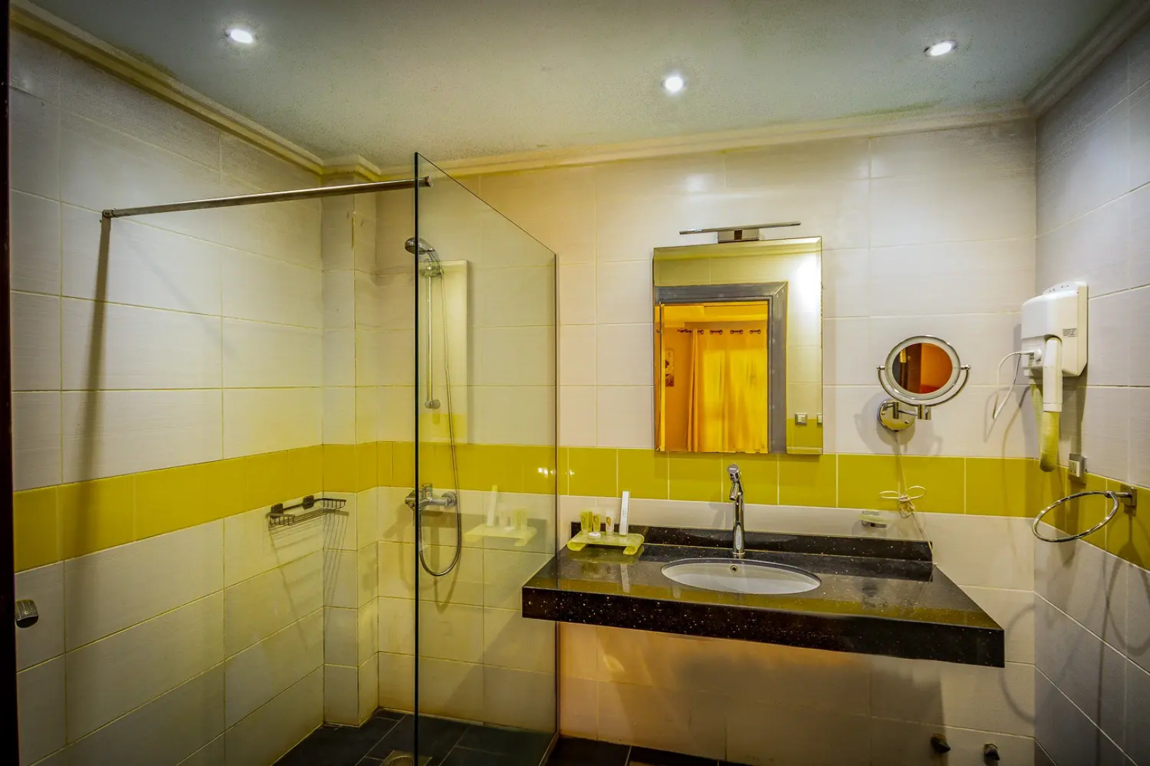 Отель The Country Lodge