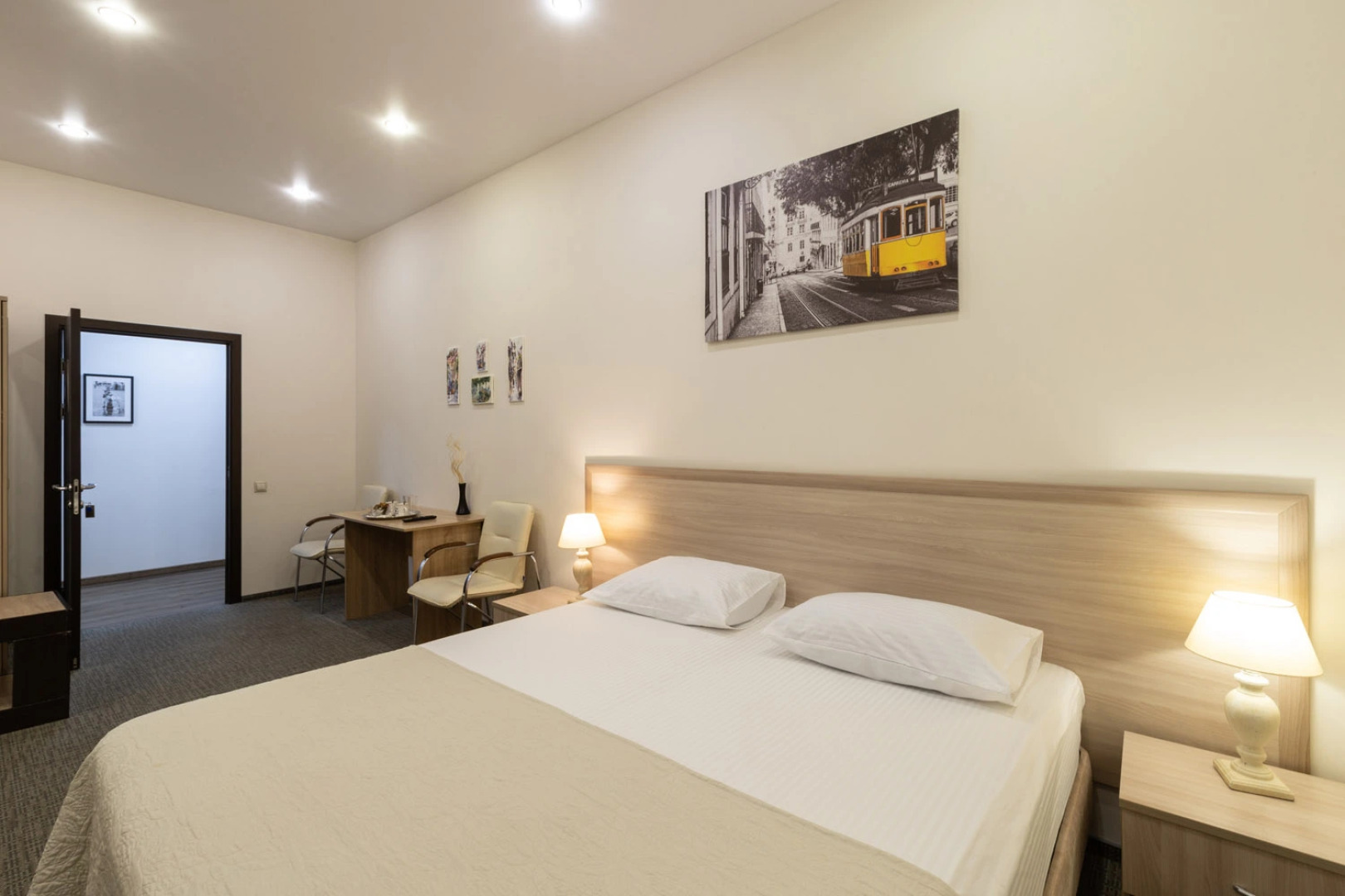 Отель Артхофф