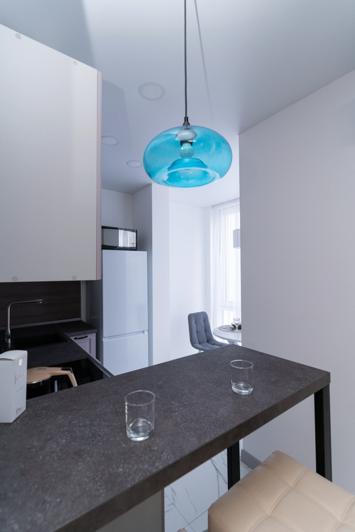 Апартаменты-студия 30 кв.м. с двуспальным диваном и панорамной зоной, 15 этаж