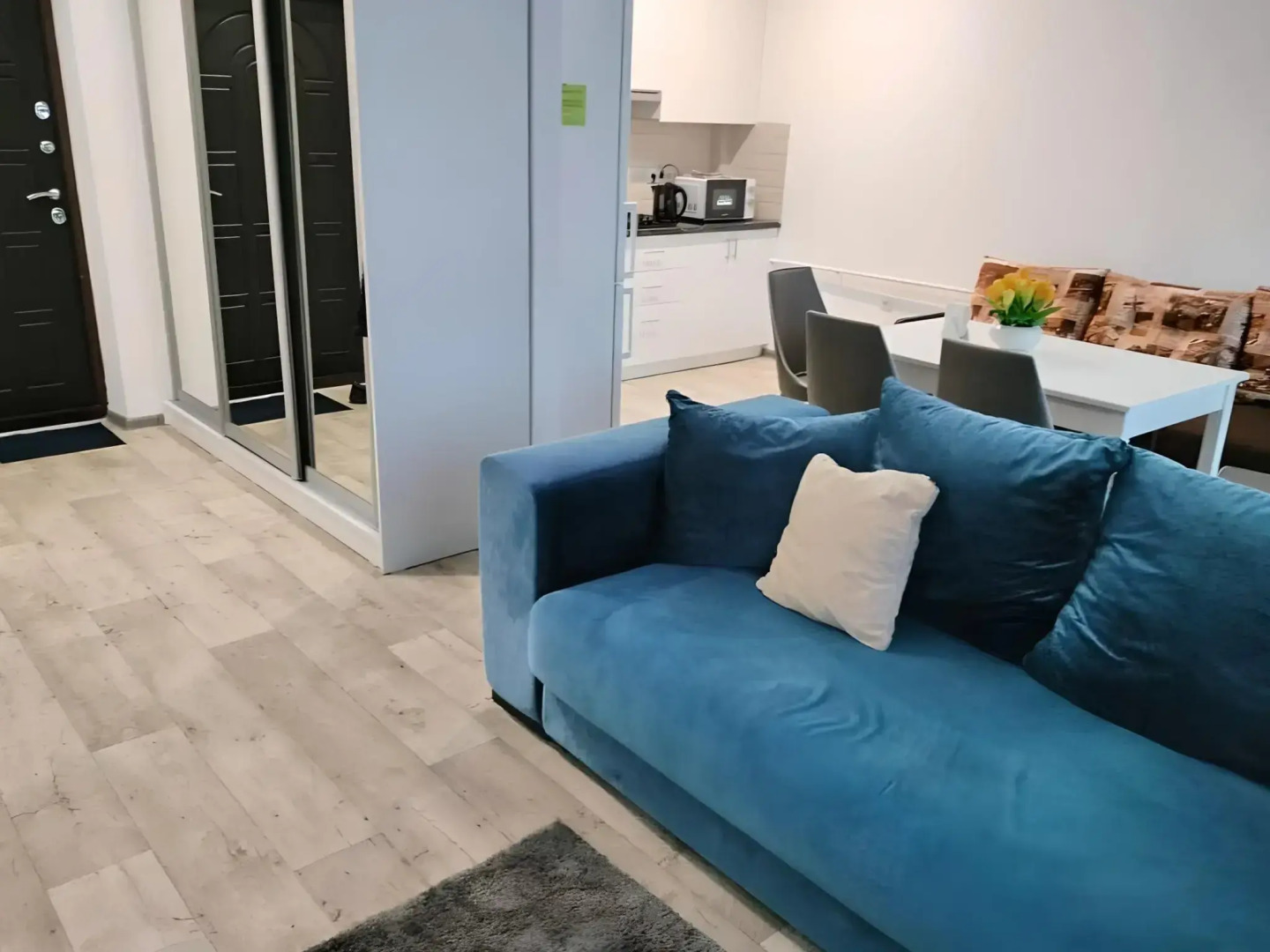 Квартира Центр Цветник Радон Власова 4