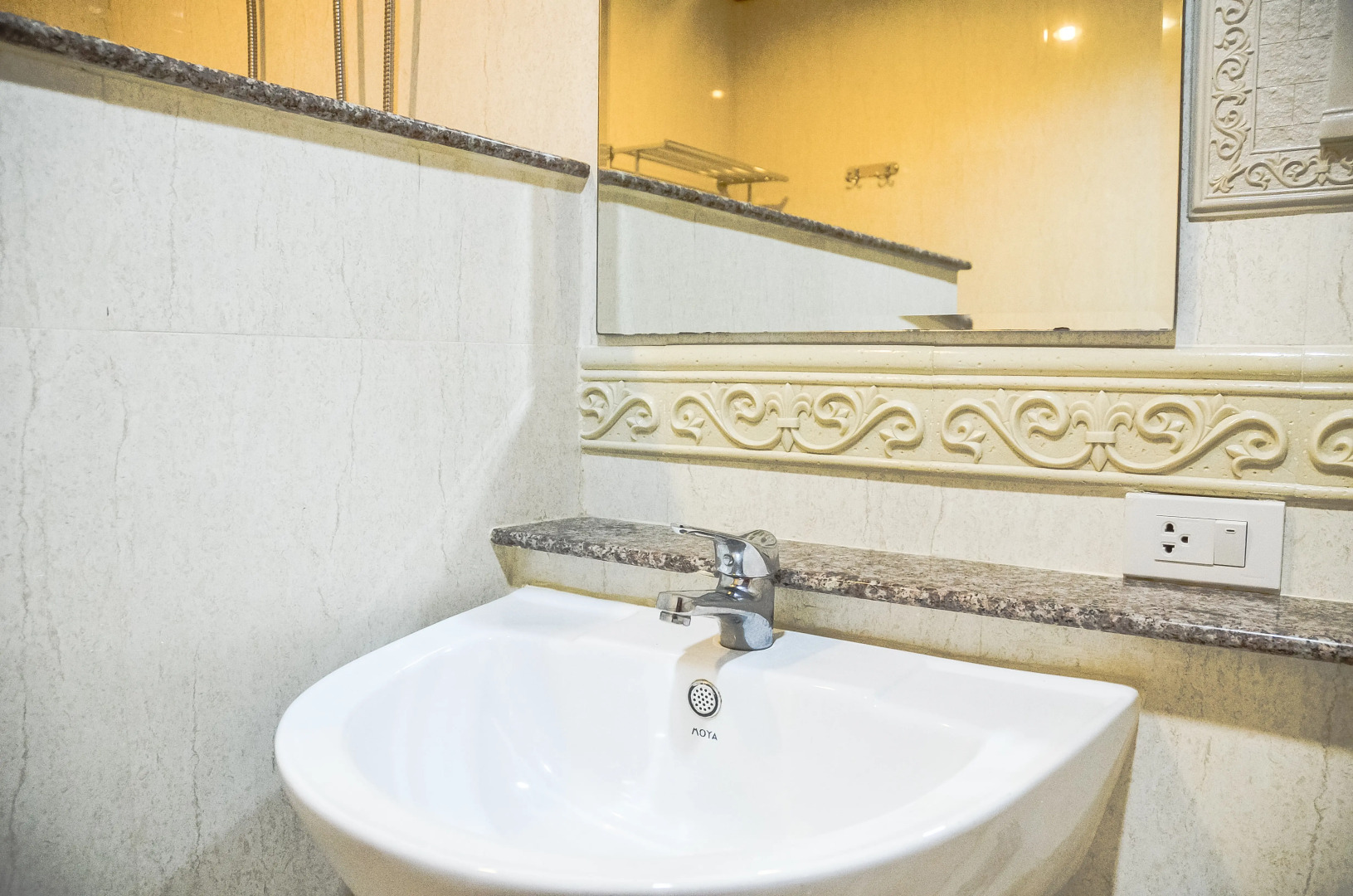 Отель 4 Palms Resort