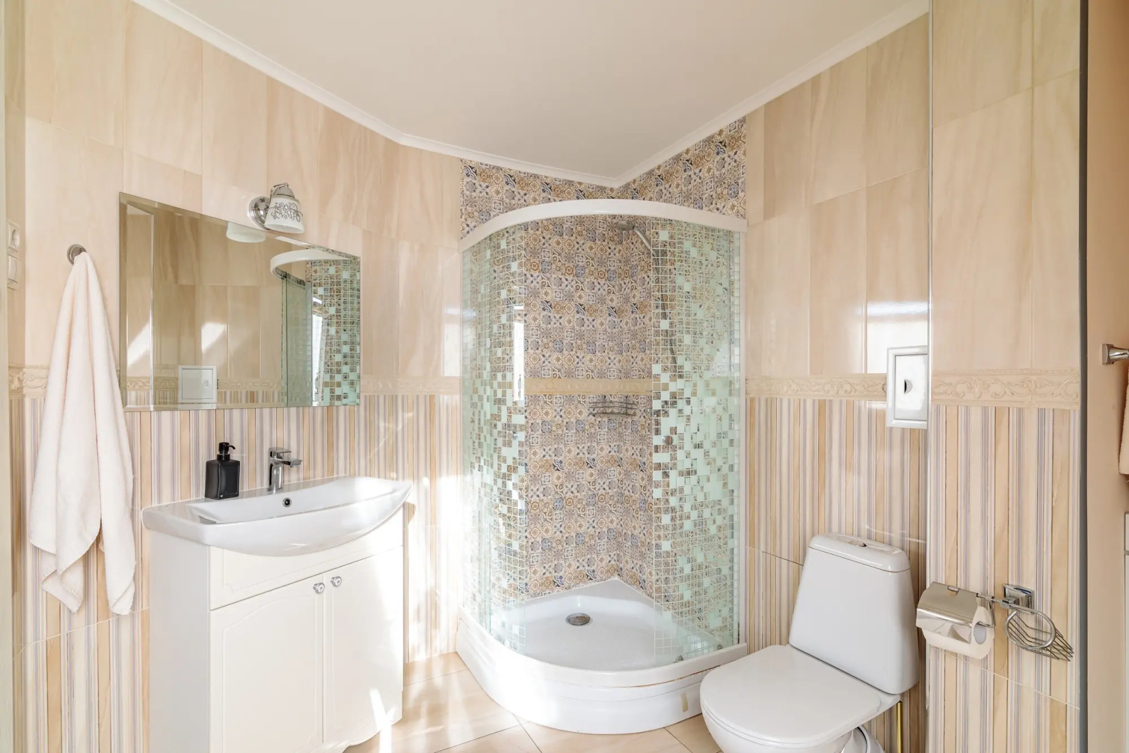 Замок Anstar House Vatutinki