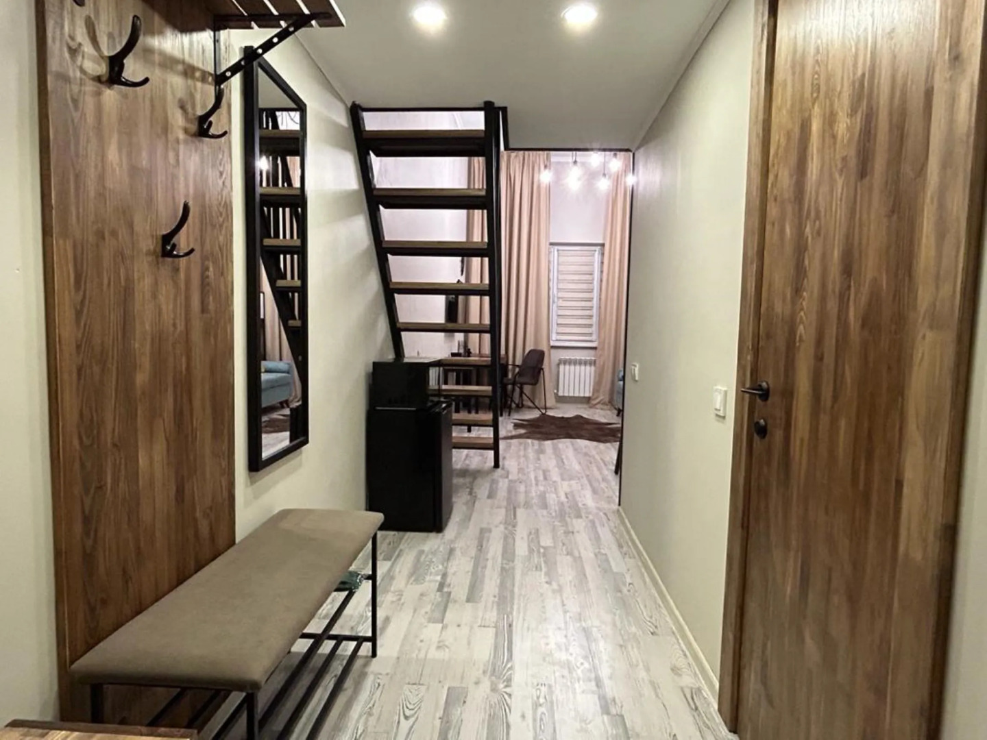 Апартаменты Двухуровневая студия Loft в центре города