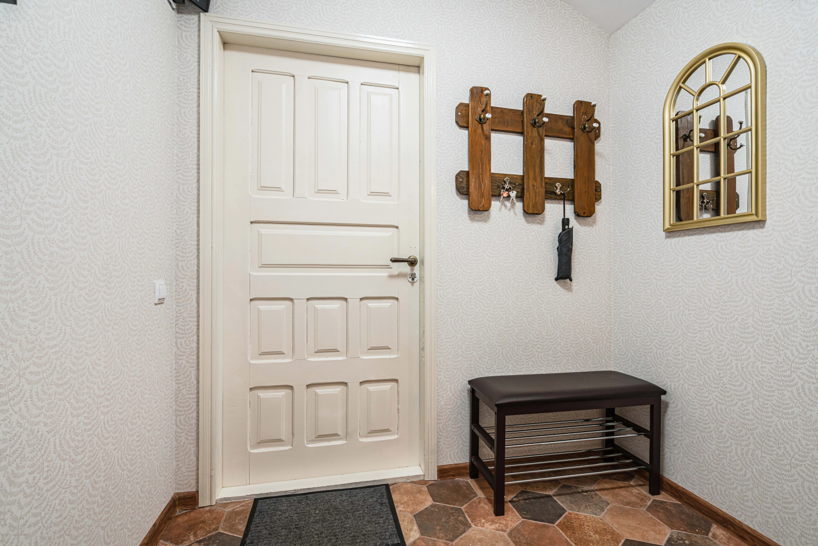 Квартира Трехкомнатная Московская 12