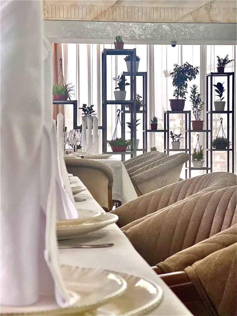 Отель Mir Luxe Plaza